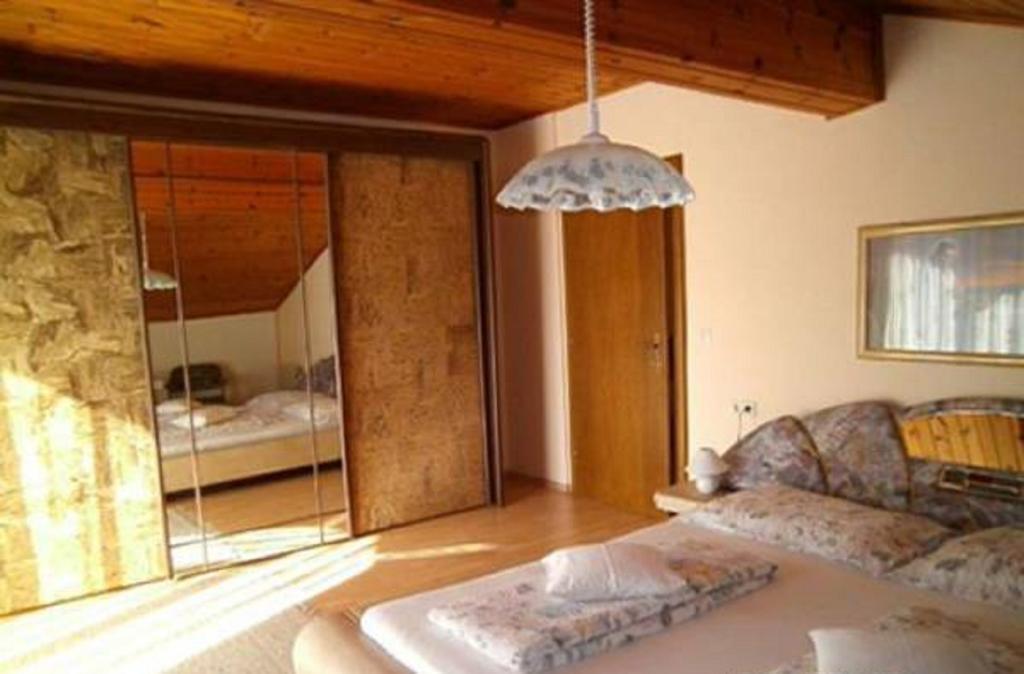 Haus Freitag Appartamento Millstatt Camera foto